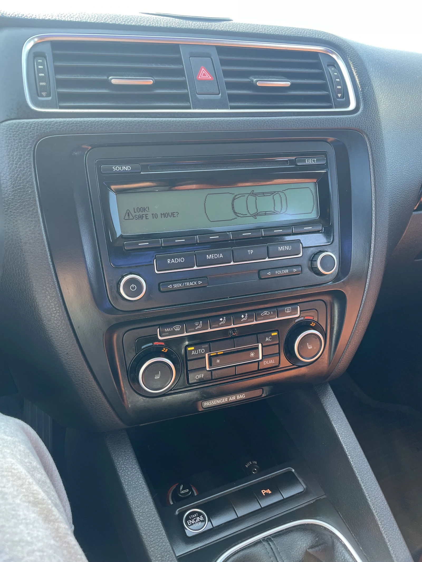 Volkswagen Jetta, 2011г, передний привод, механика