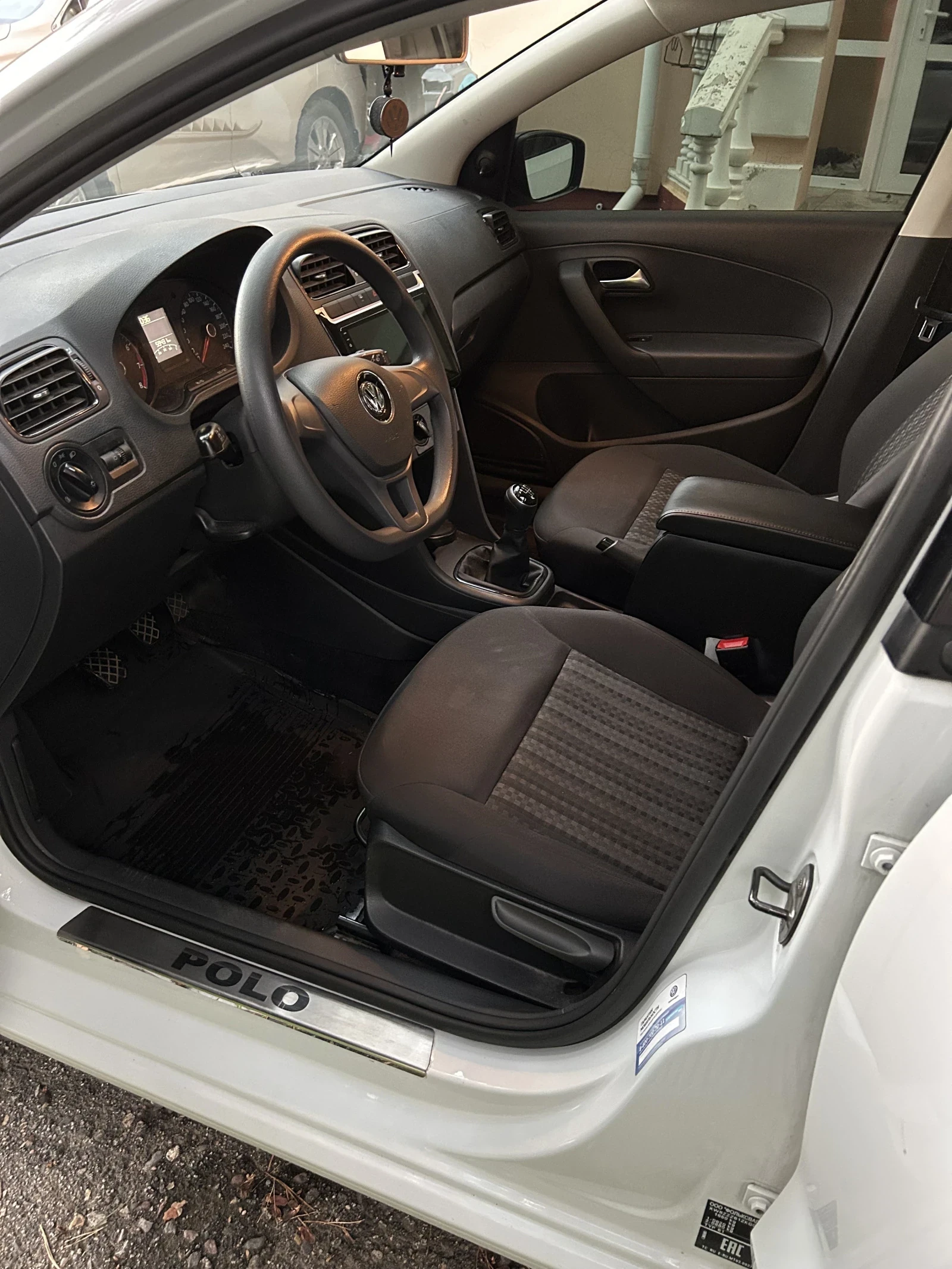 Volkswagen Polo, 2019г, передний привод, механика