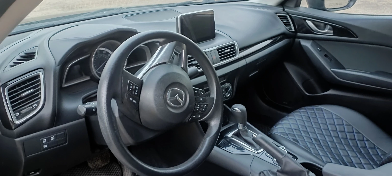 Mazda 3, 2016г, передний привод, автомат