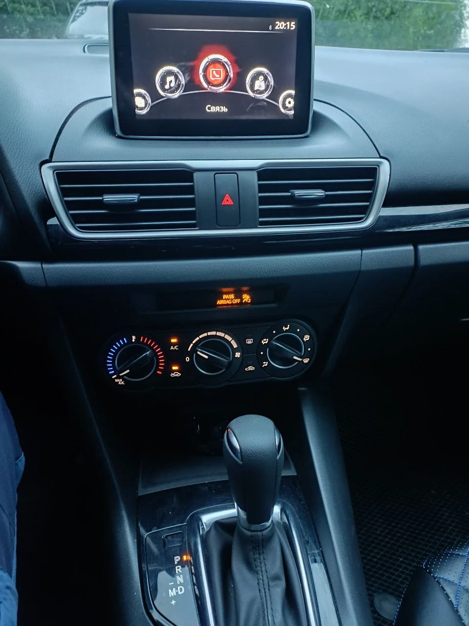 Mazda 3, 2016г, передний привод, автомат