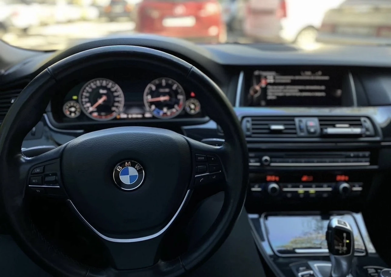 BMW 5 серии, 2015г, задний привод, автомат