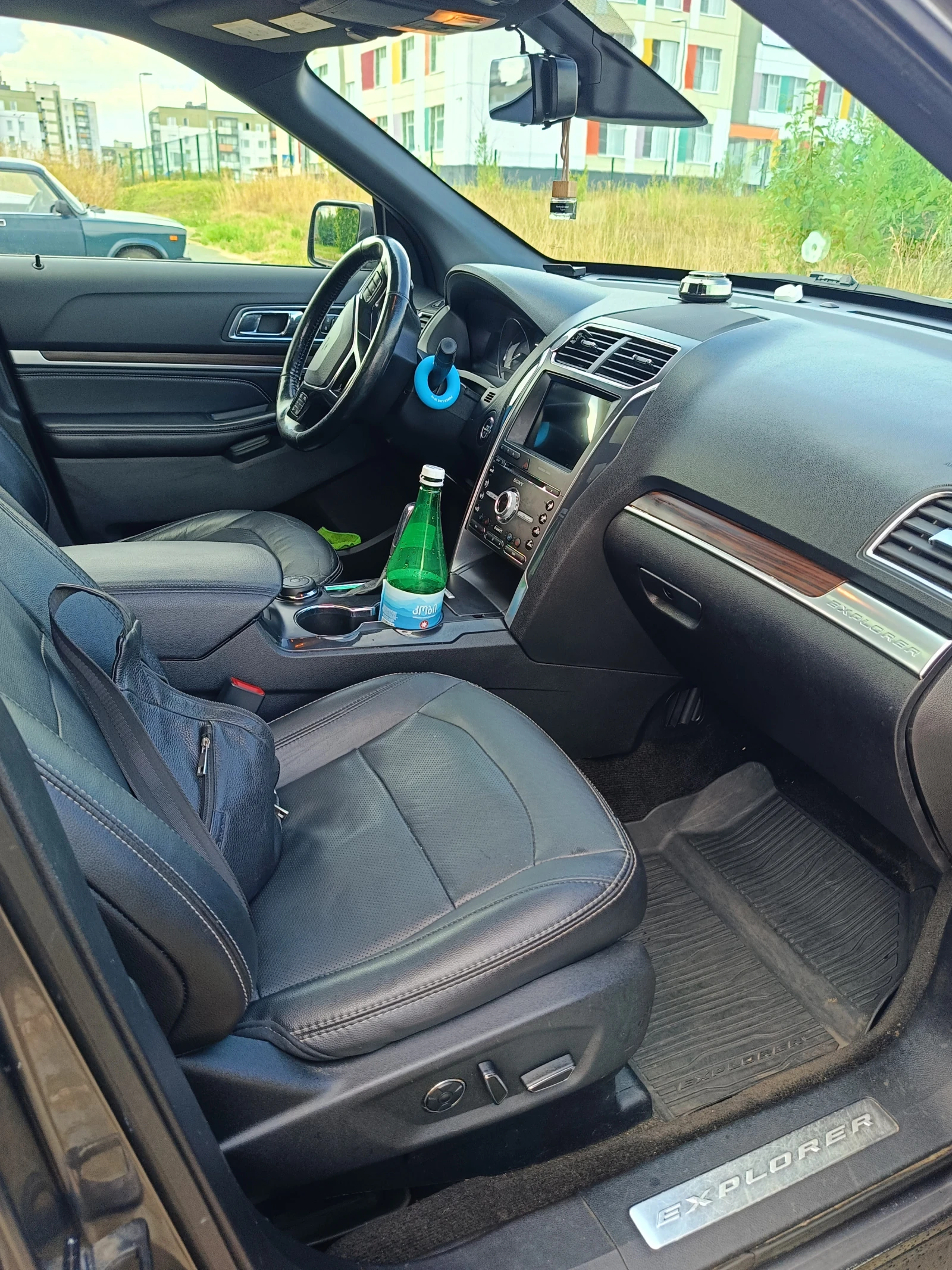 Ford Explorer, 2017г, полный привод, автомат