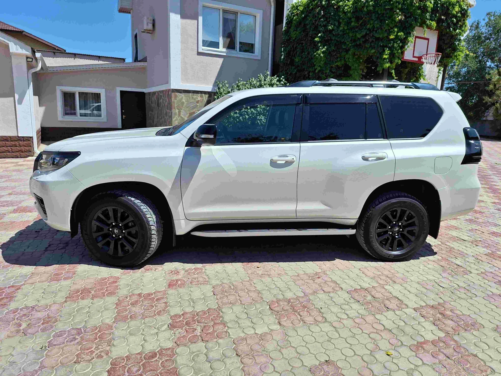 Toyota Land Cruiser Prado, 2023г, полный привод, автомат