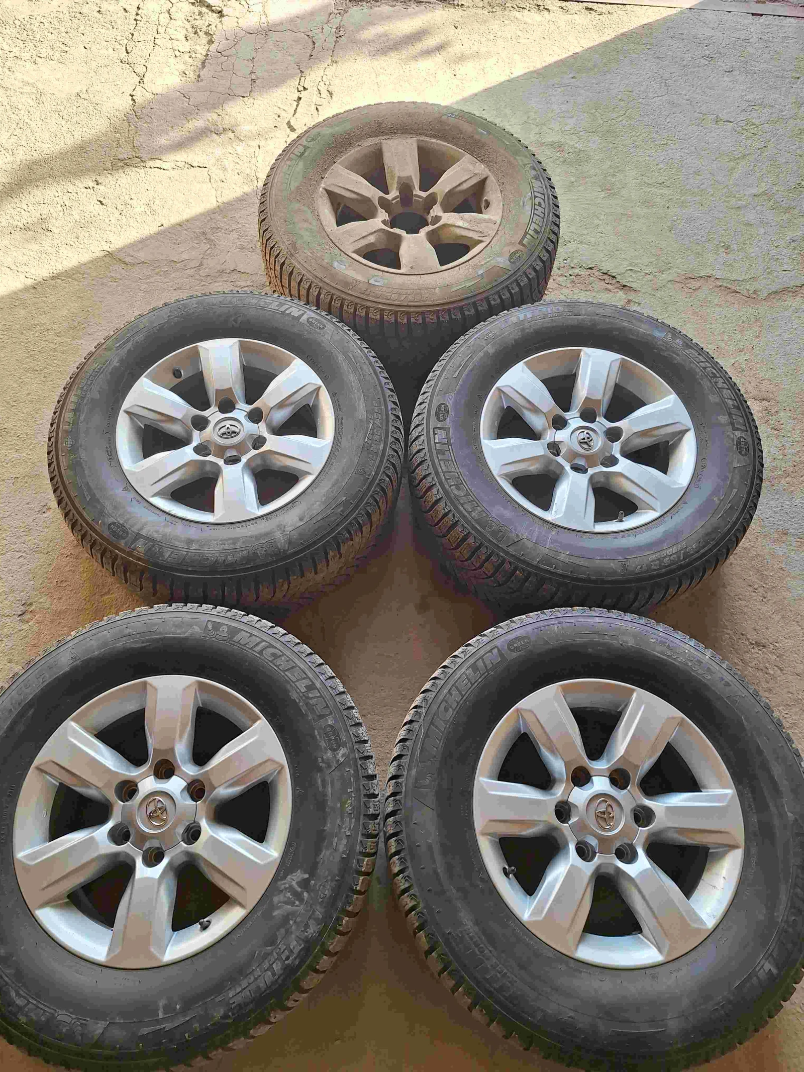 Toyota Land Cruiser Prado, 2023г, полный привод, автомат