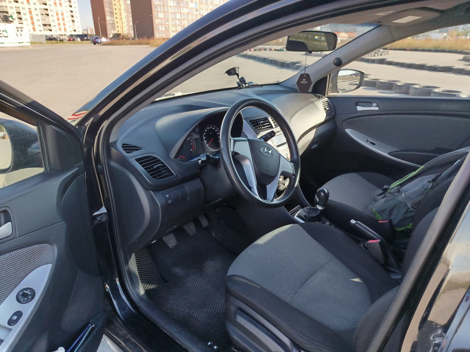 Hyundai Solaris, 2011г, передний привод, механика