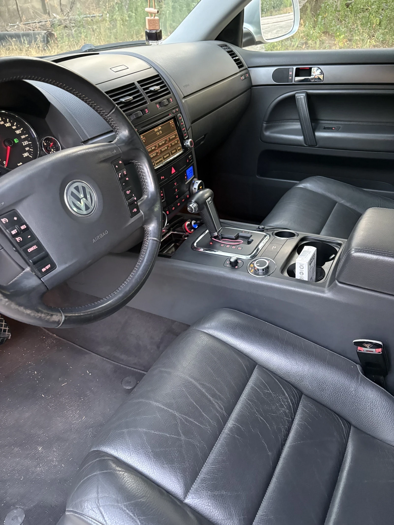 Volkswagen Touareg, 2009г, полный привод, автомат