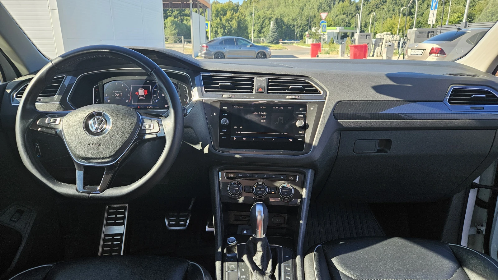 Volkswagen Tiguan, 2019г, полный привод, робот