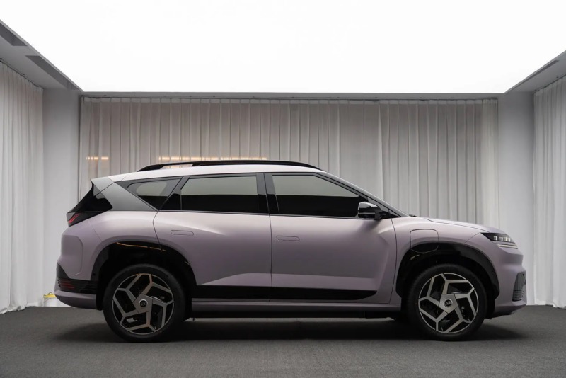 совместное предприятие Hyundai Motor и BAIC, объявило о запуске своего первого полностью электрического внедорожника — Hyundai EO.