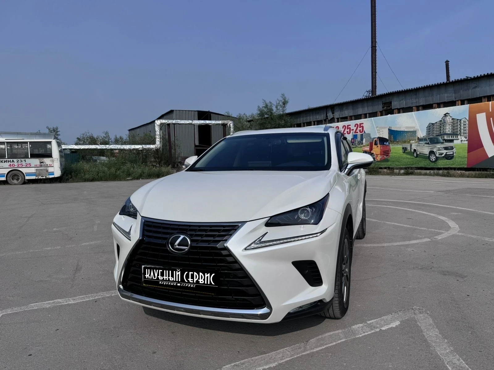 Lexus NX, 2018г, полный привод, вариатор