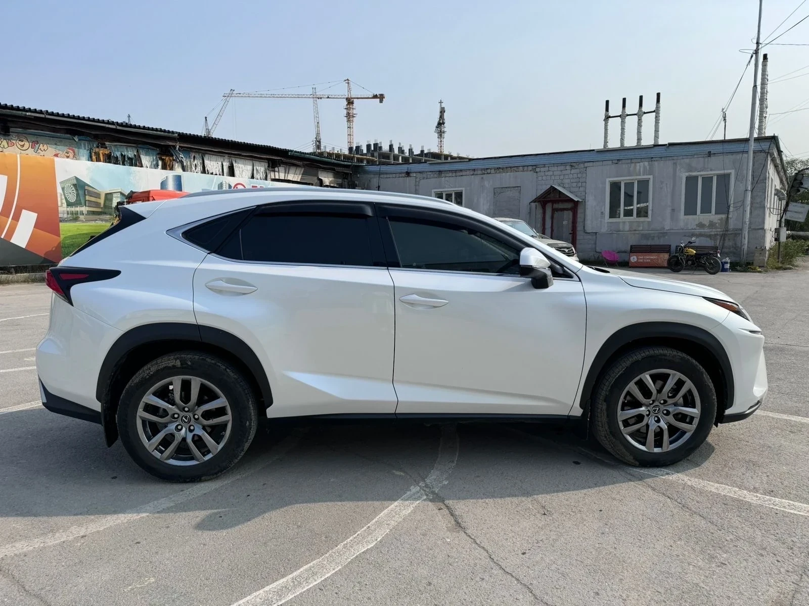 Lexus NX, 2018г, полный привод, вариатор