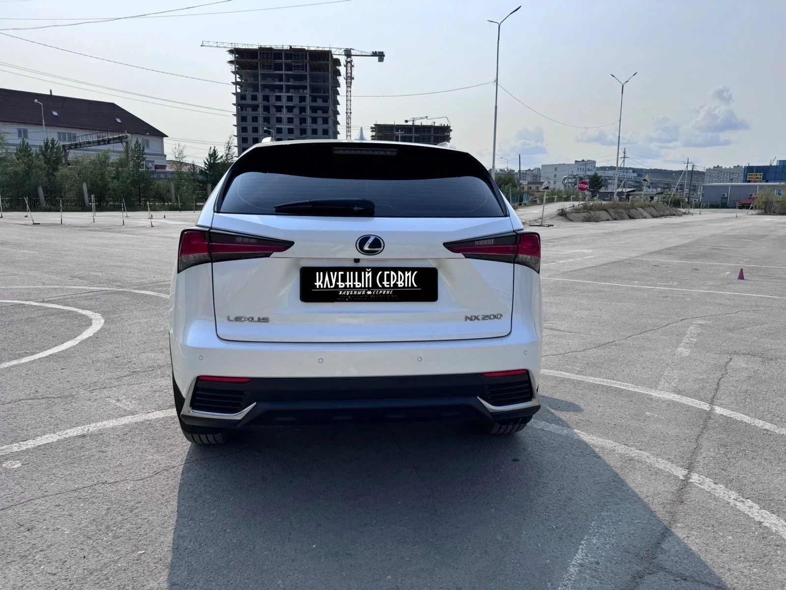 Lexus NX, 2018г, полный привод, вариатор