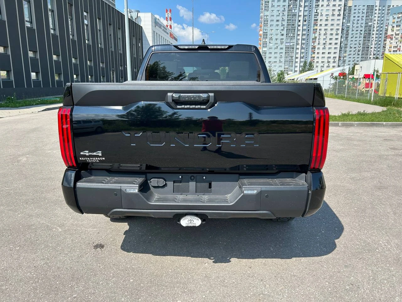 Toyota Tundra, 2024г, полный привод, автомат