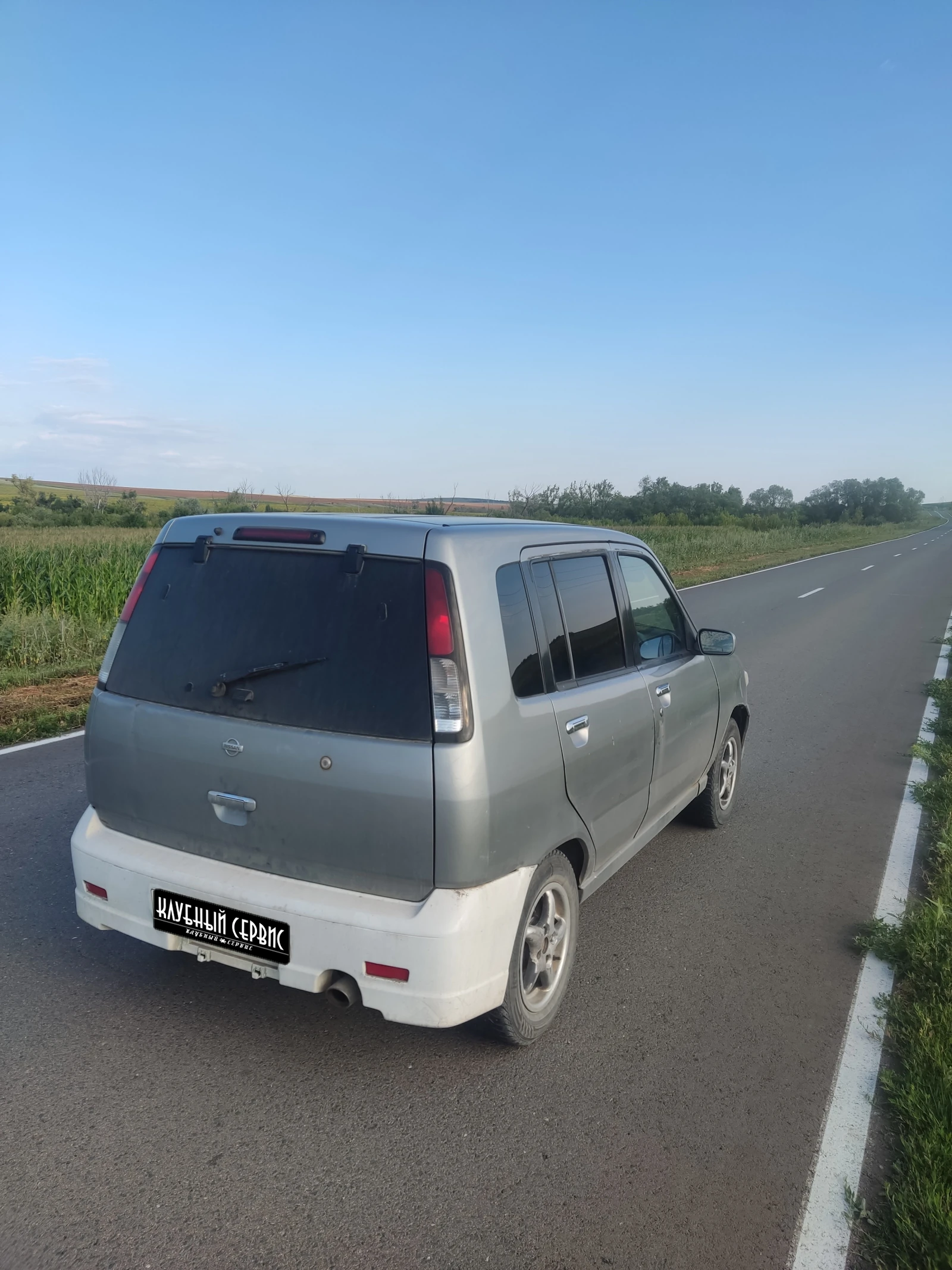 Nissan Cube, 2000г, передний привод, автомат