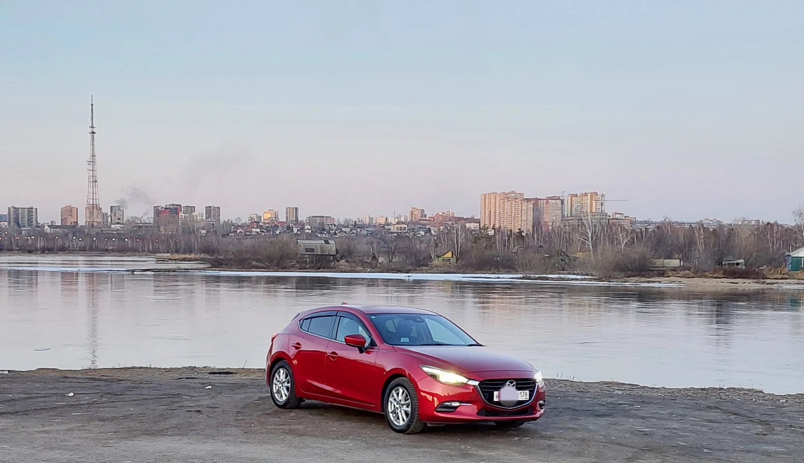 Mazda Axela, 2016г, передний привод, автомат