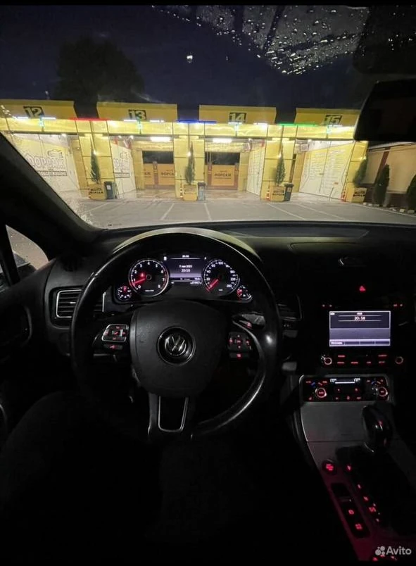 Volkswagen Touareg, 2013г, полный привод, автомат