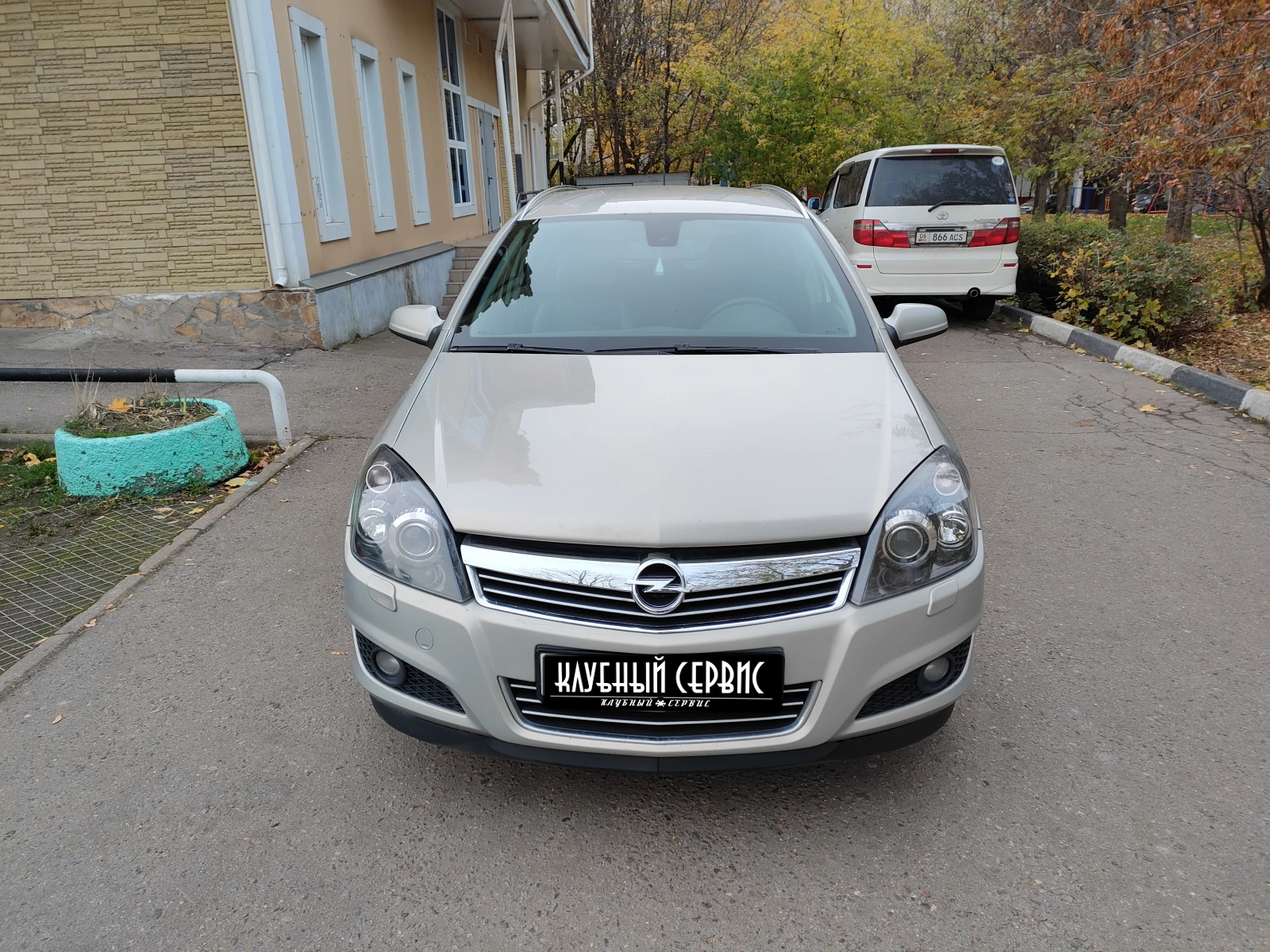 Opel Astra, 2008г, передний привод, автомат