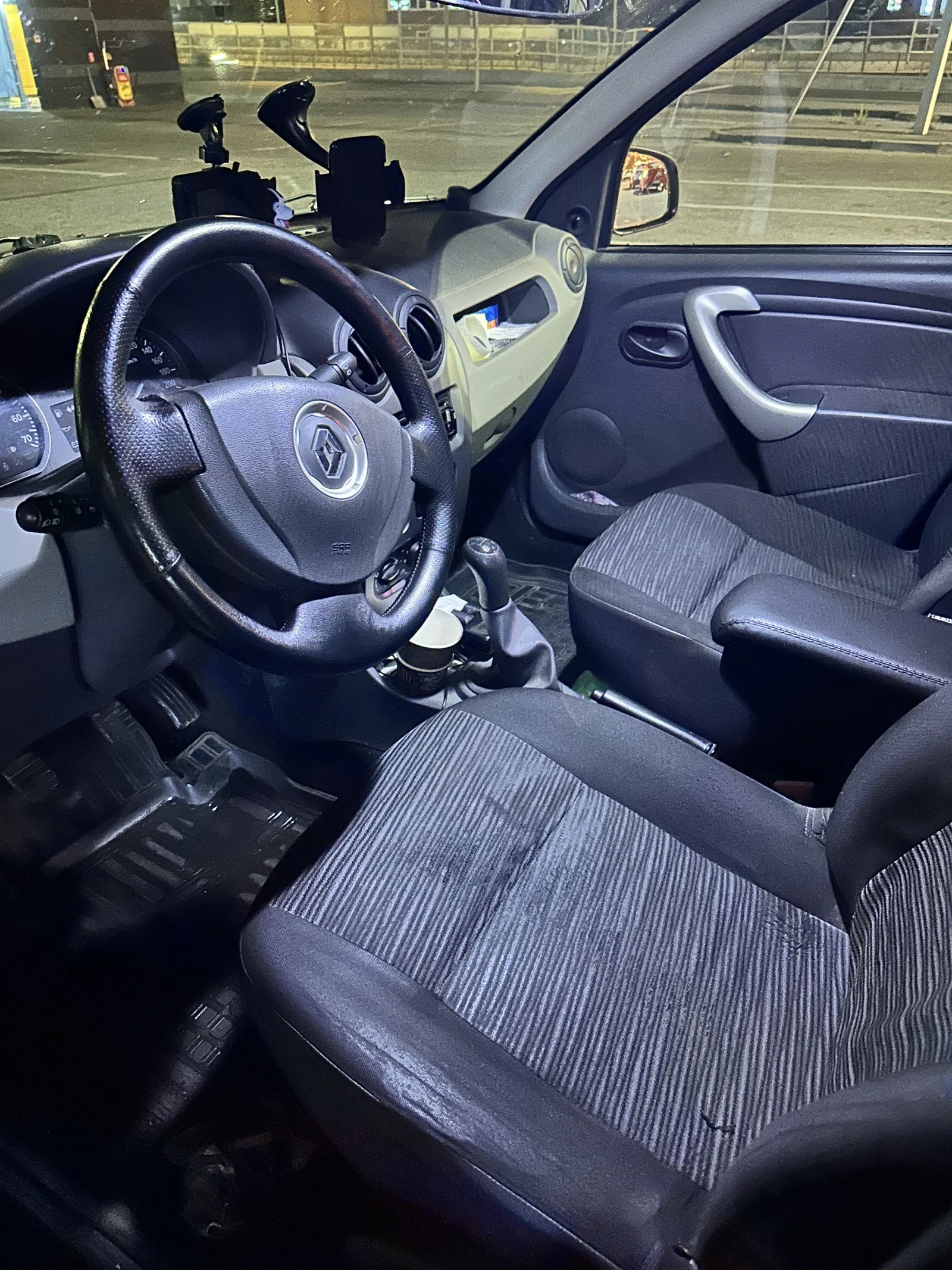 Renault Sandero, 2012г, передний привод, механика