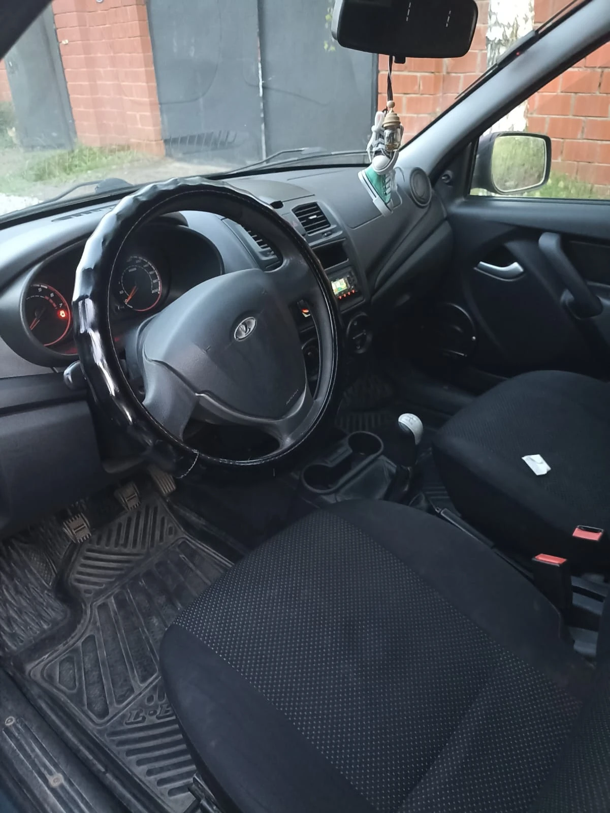 Lada (ВАЗ) Kalina, 2015г, передний привод, механика