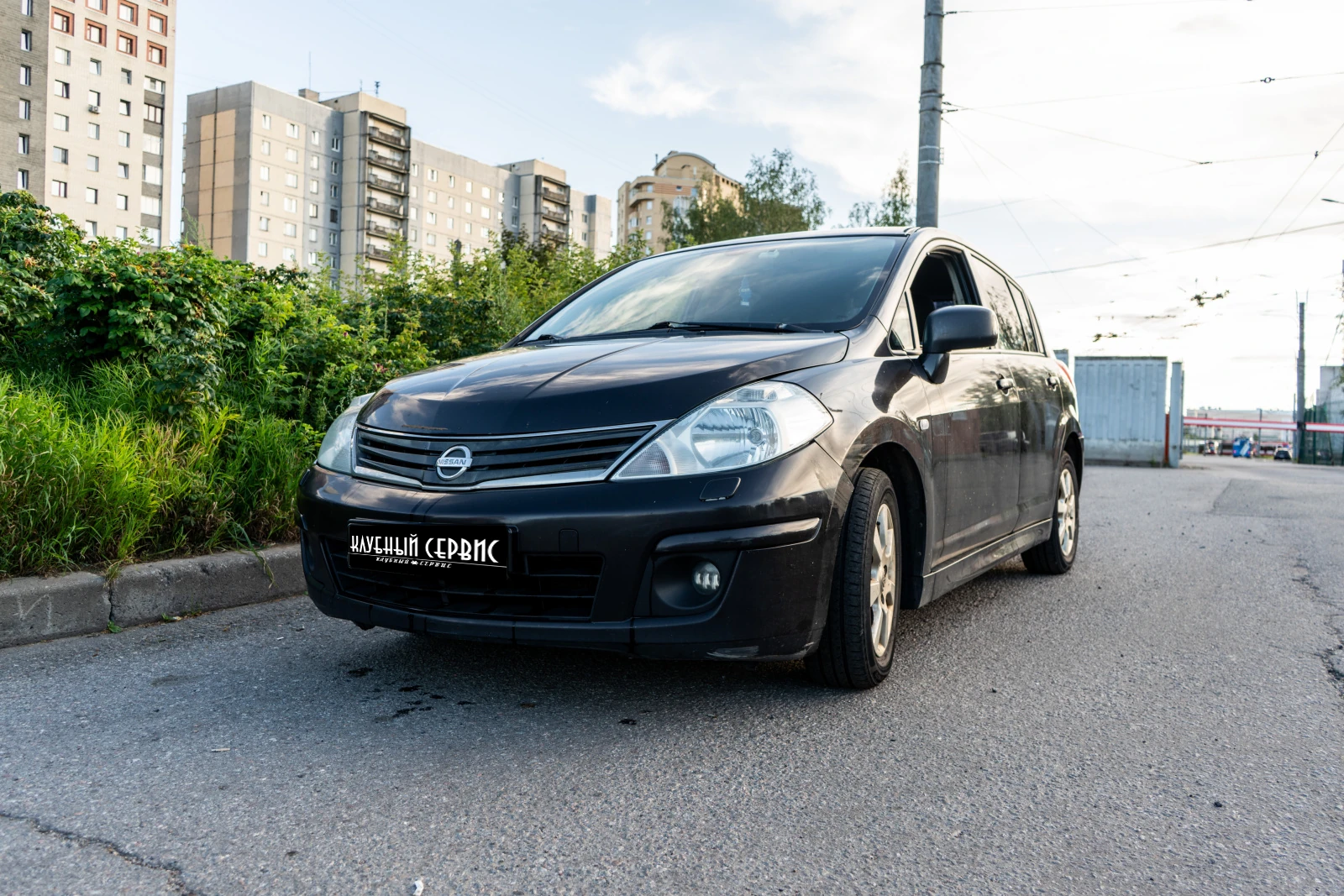 Nissan Tiida, 2011г, передний привод, автомат