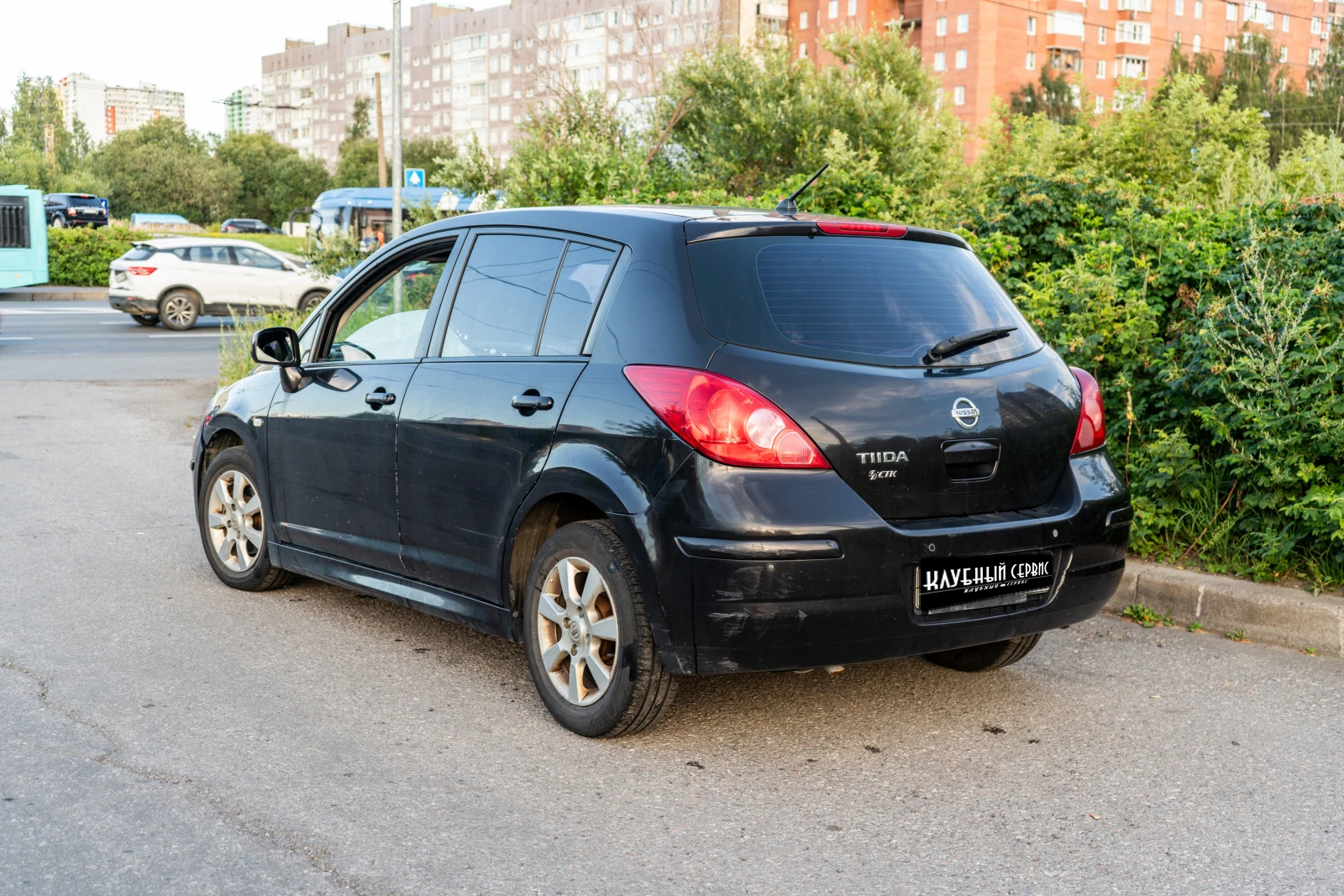 Nissan Tiida, 2011г, передний привод, автомат