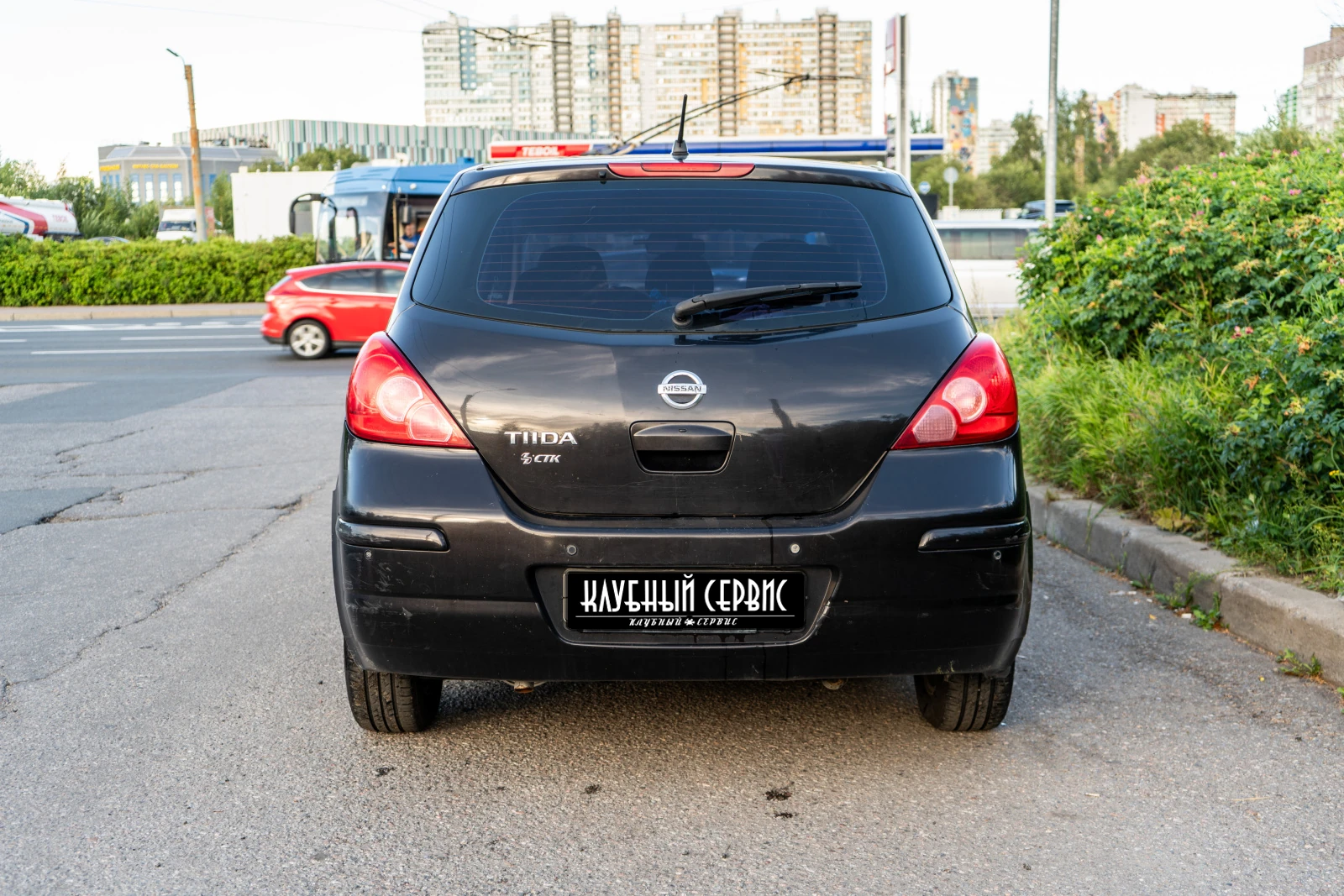 Nissan Tiida, 2011г, передний привод, автомат