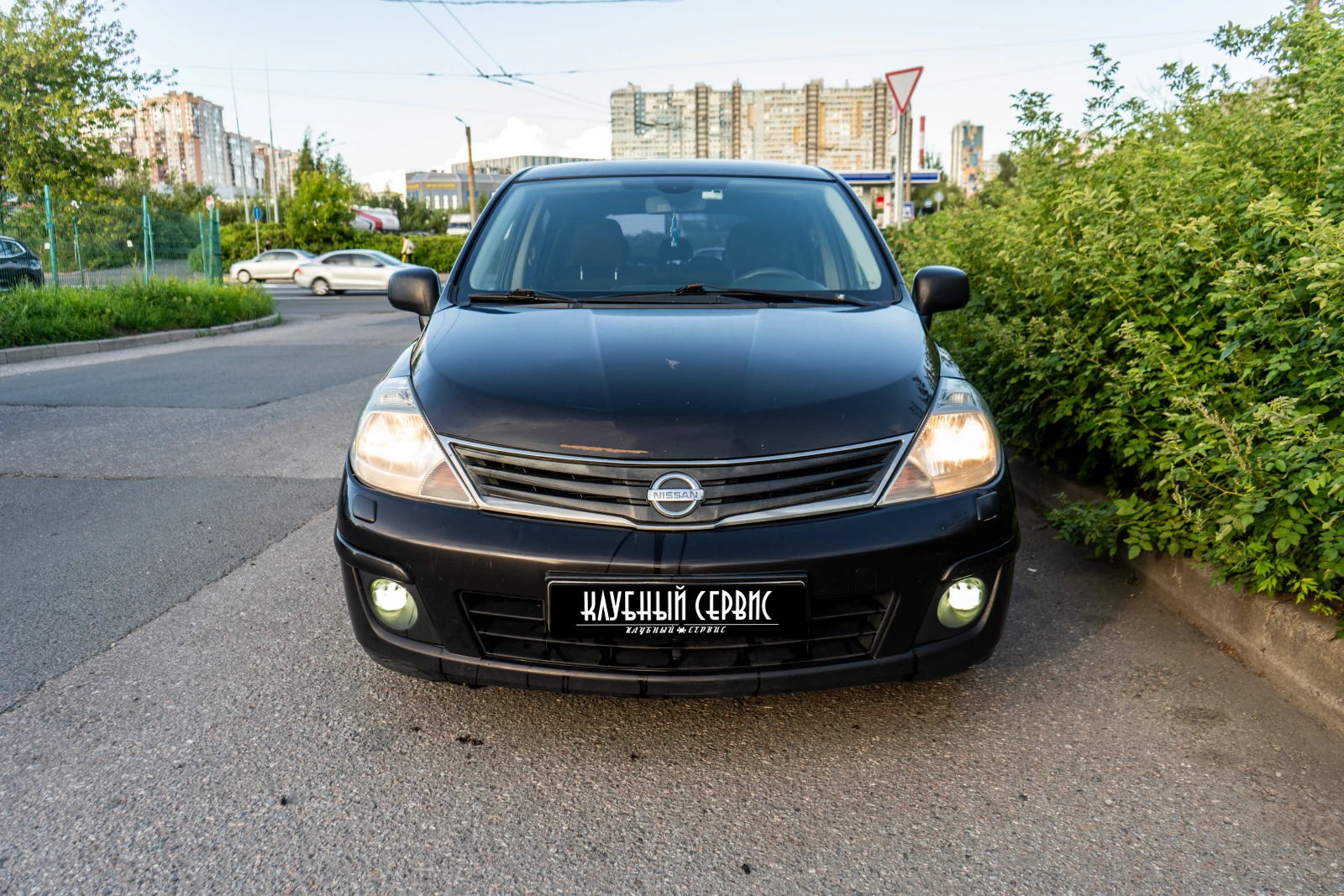 Nissan Tiida, 2011г, передний привод, автомат