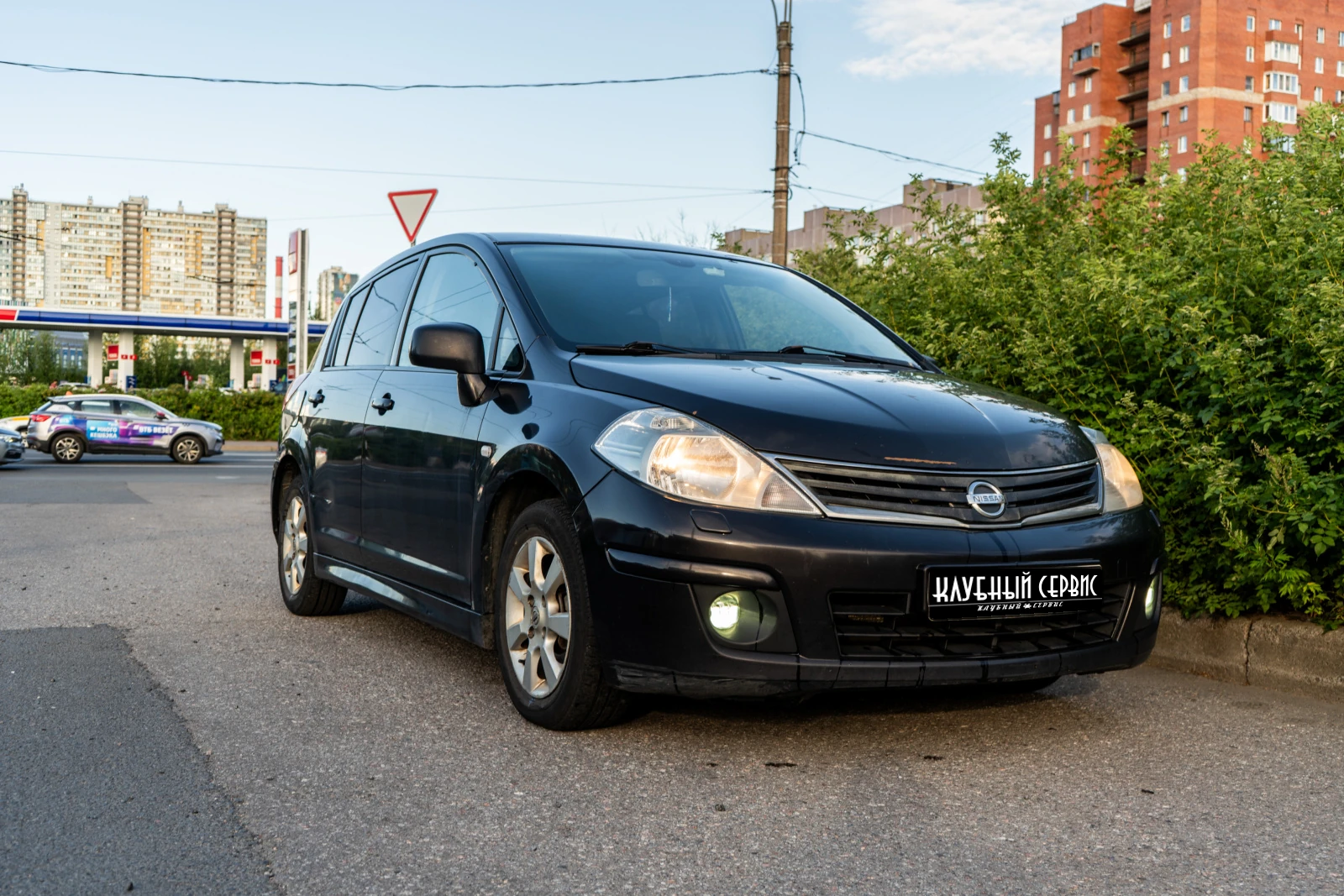Nissan Tiida, 2011г, передний привод, автомат