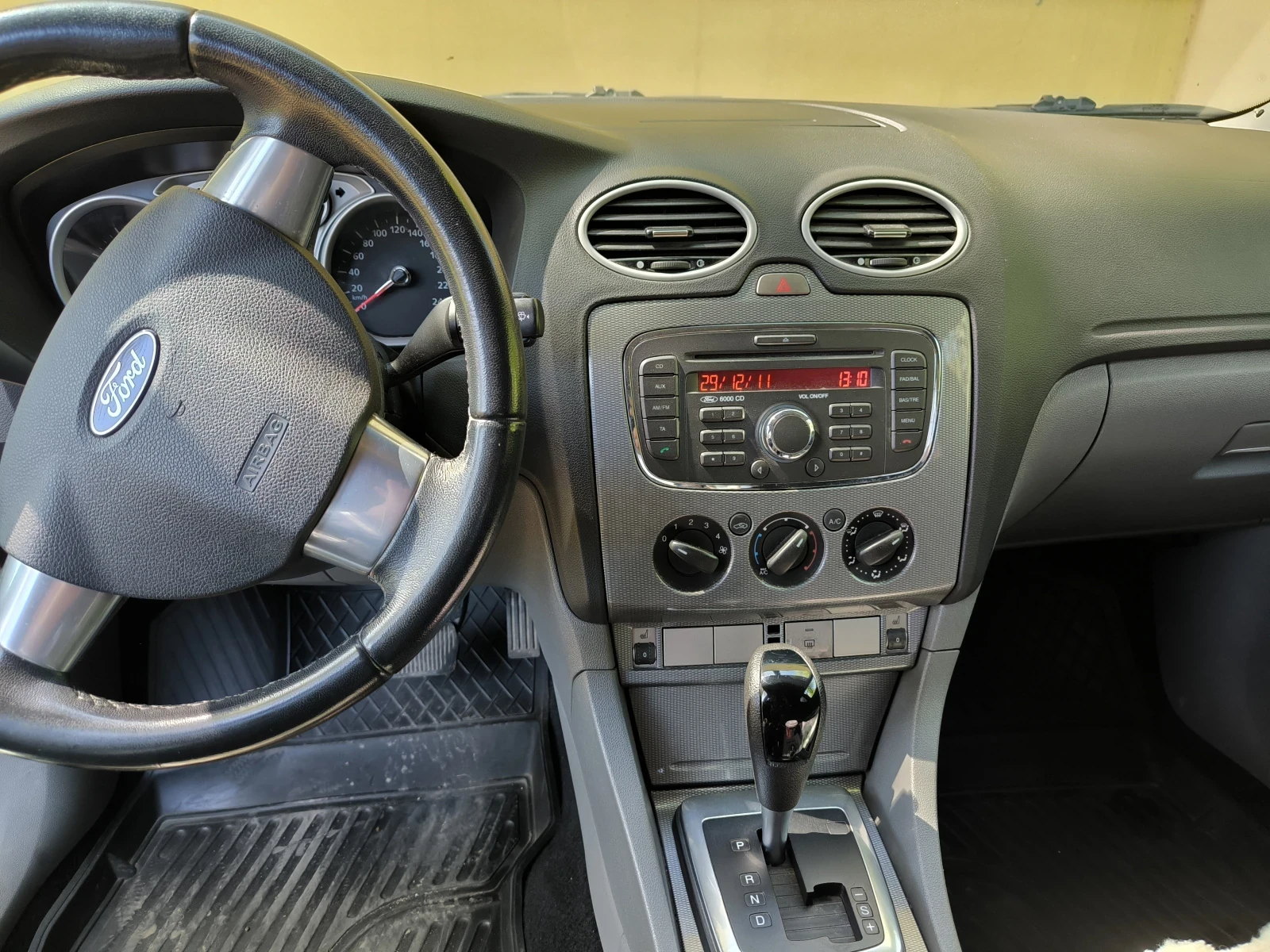 Ford Focus, 2011г, передний привод, автомат