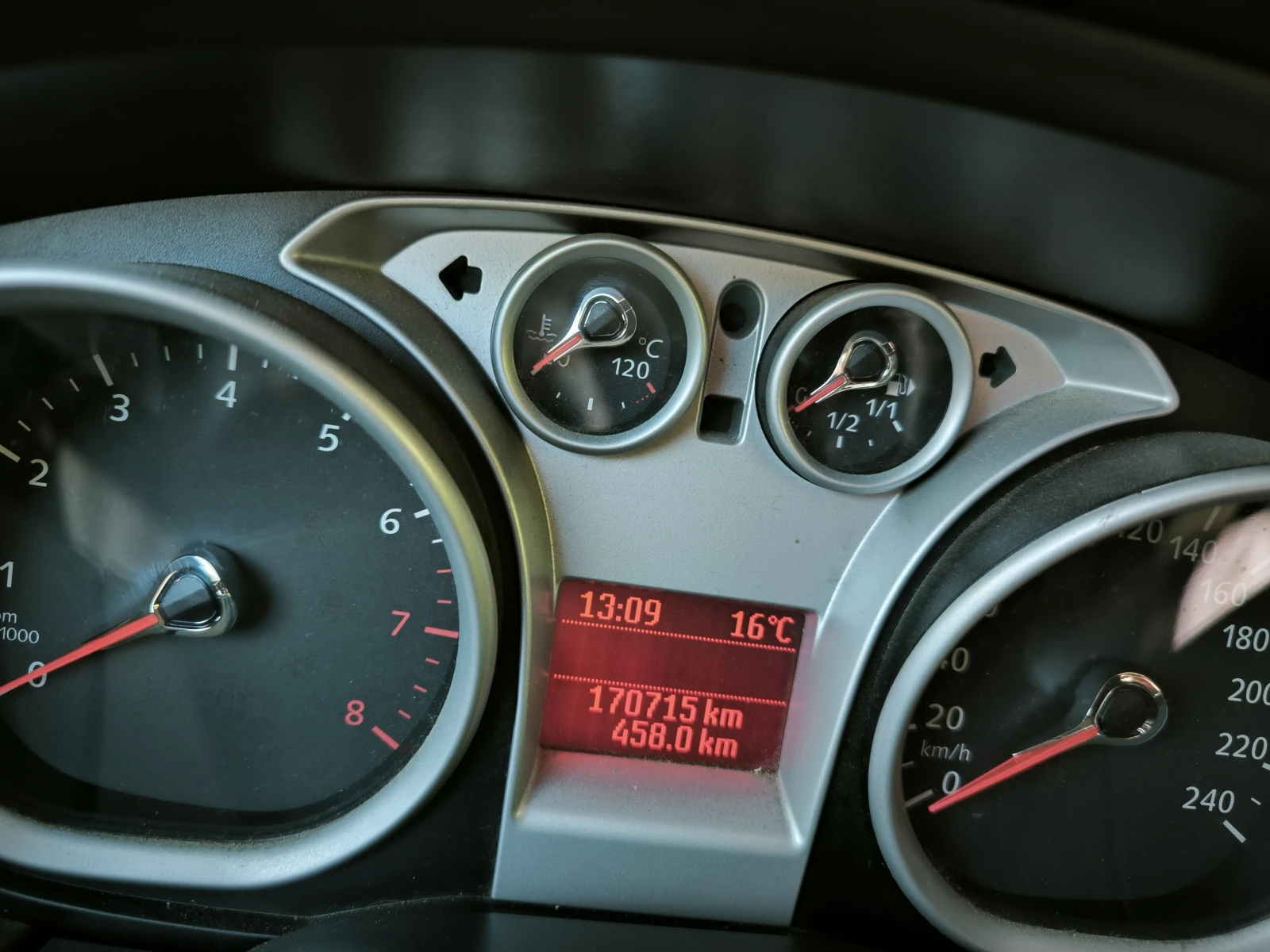 Ford Focus, 2011г, передний привод, автомат