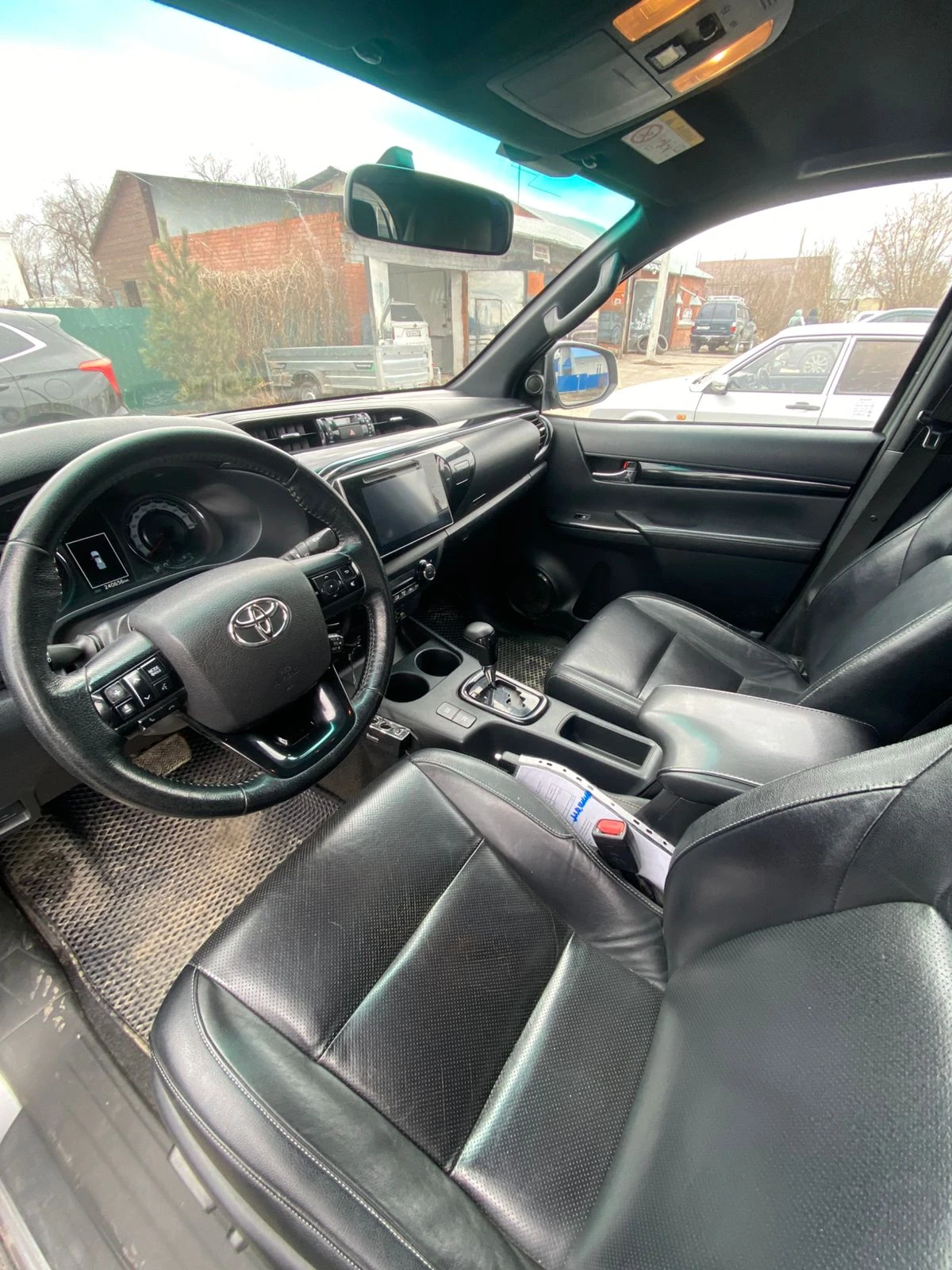 Toyota Hilux, 2018г, полный привод, автомат