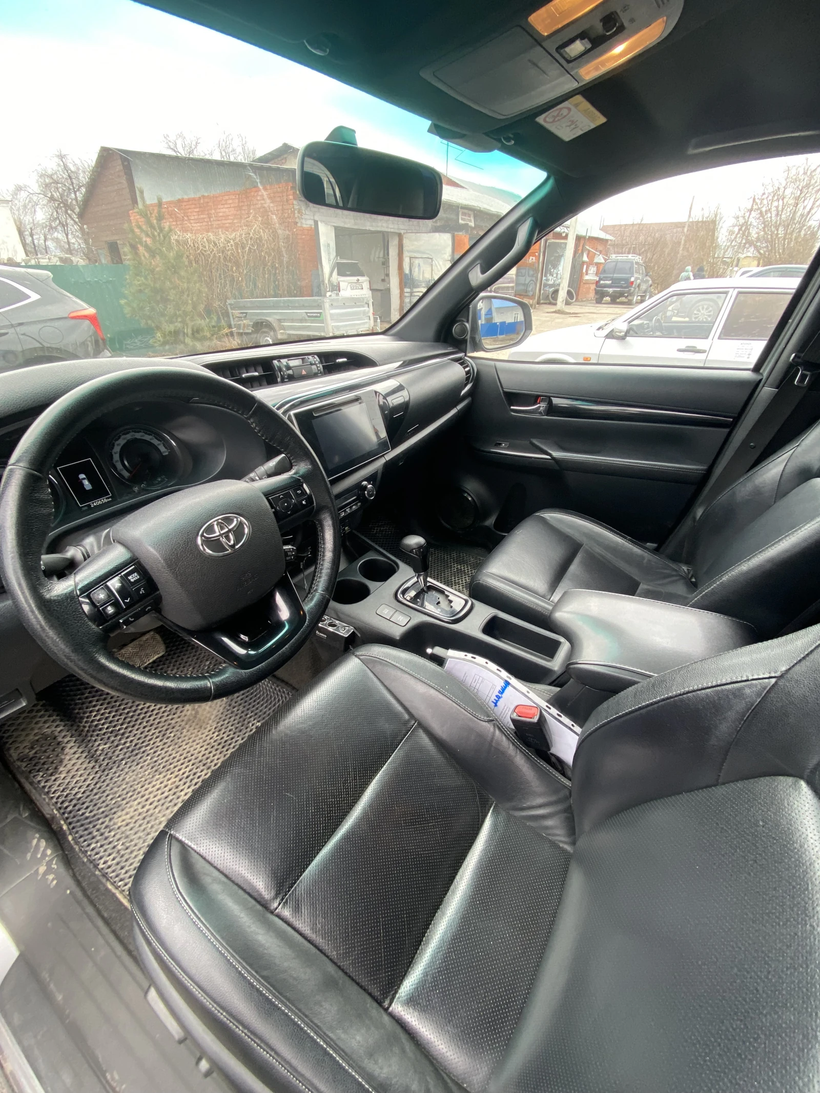 Toyota Hilux, 2018г, полный привод, автомат