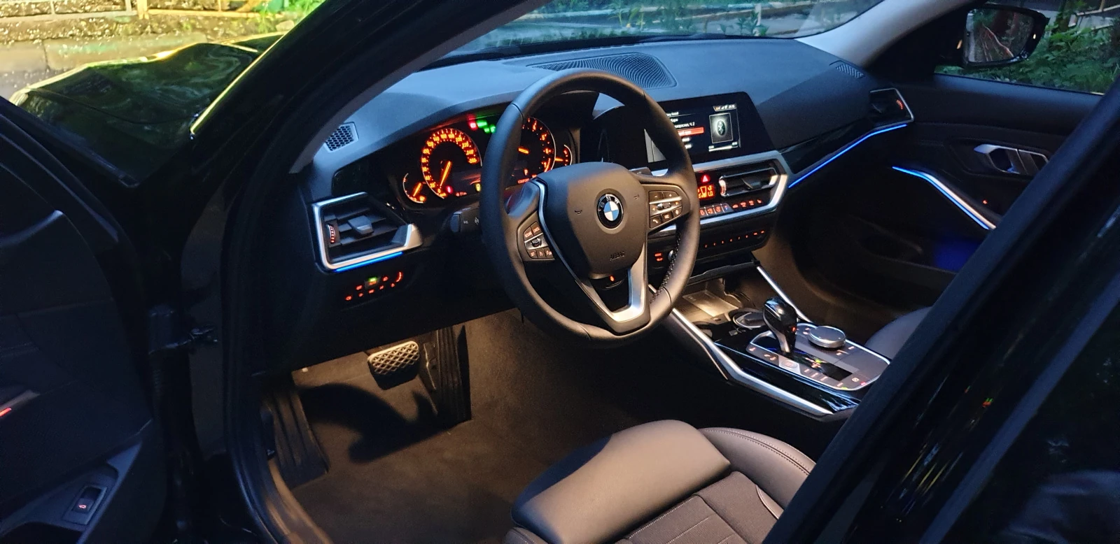 BMW 3 серии, 2020г, задний привод, автомат