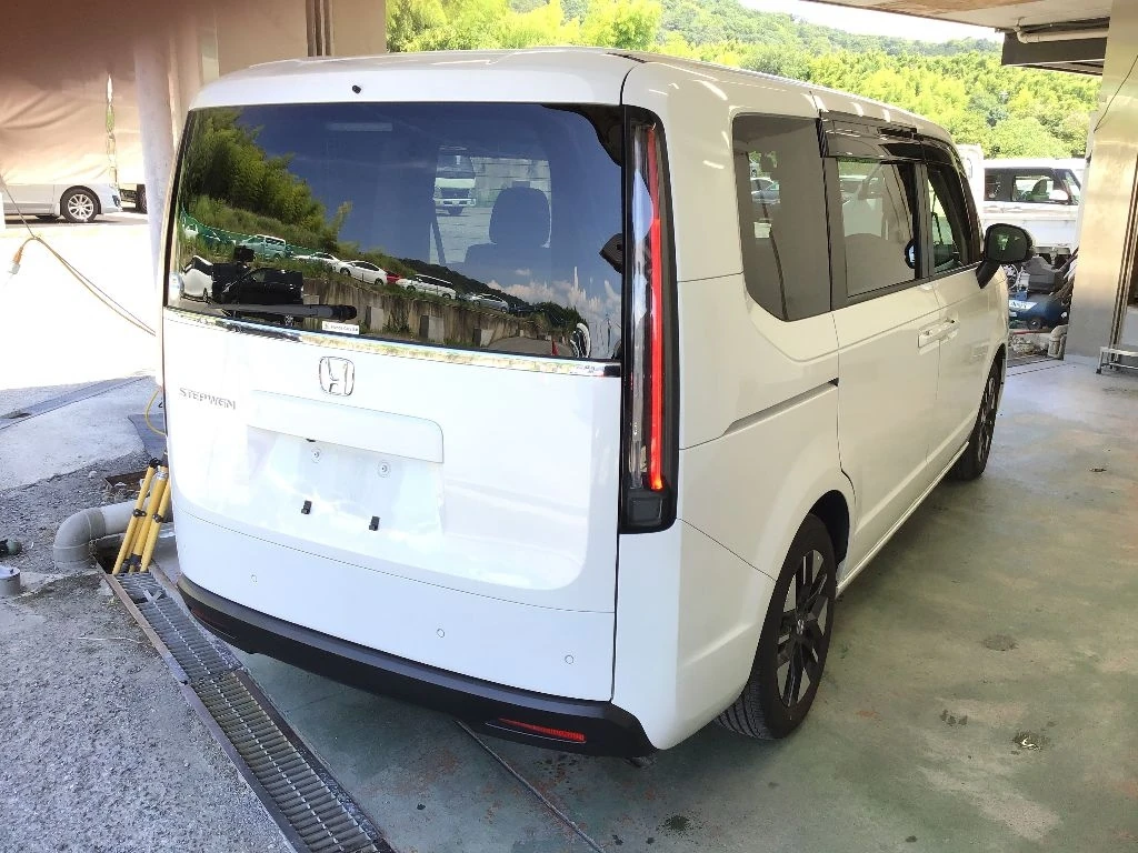 Honda Stepwgn, 2022г, передний привод, вариатор