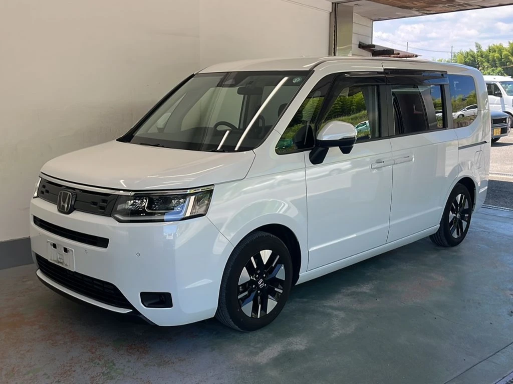 Honda Stepwgn, 2022г, передний привод, вариатор