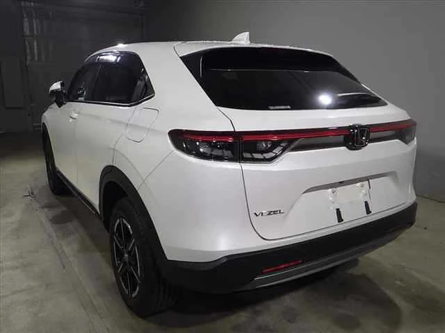 Honda Vezel, 2022г, передний привод, вариатор