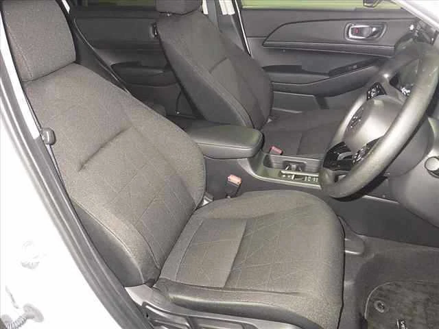 Honda Vezel, 2022г, передний привод, вариатор