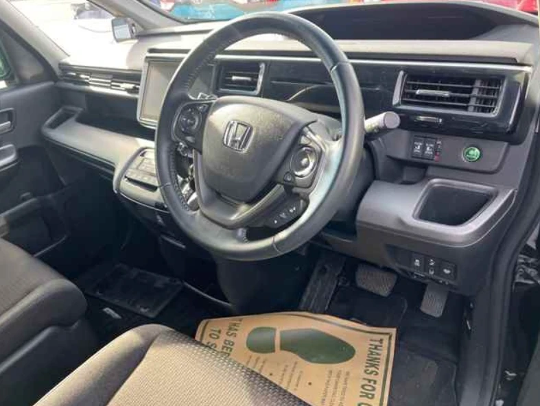 Honda Stepwgn, 2021г, полный привод, вариатор