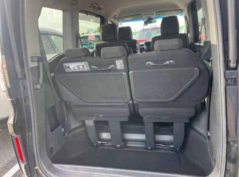 Honda Stepwgn, 2021г, полный привод, вариатор