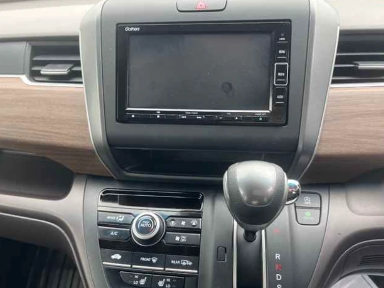 Honda Freed, 2021г, полный привод, вариатор