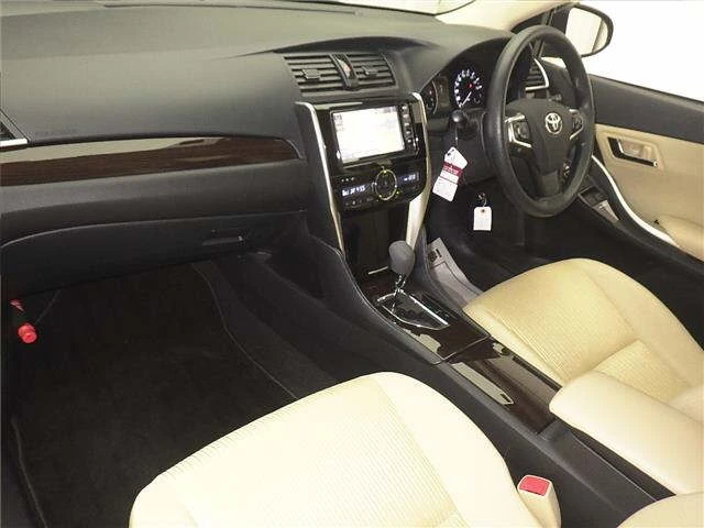 Toyota Allion, 2021г, передний привод, вариатор