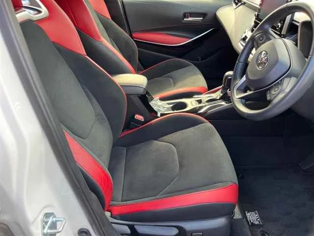 Toyota Corolla, 2022г, передний привод, вариатор