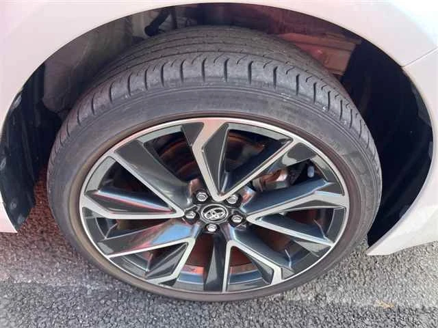 Toyota Corolla, 2022г, передний привод, вариатор