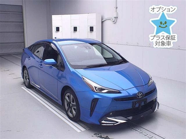 Toyota Prius, 2022г., передний привод, автомат