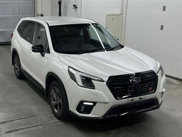 Subaru Forester, 2022г, полный привод, вариатор