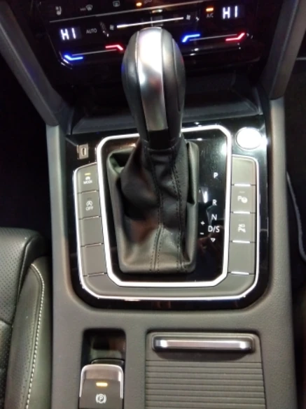 Volkswagen Passat, 2021г, передний привод, робот