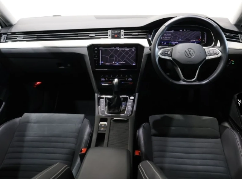 Volkswagen Passat, 2022г, передний привод, робот