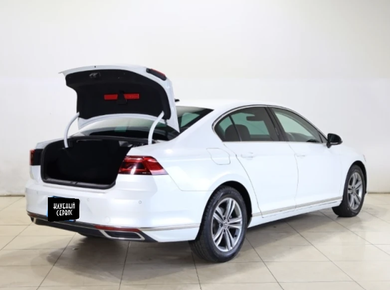 Volkswagen Passat, 2022г, передний привод, робот