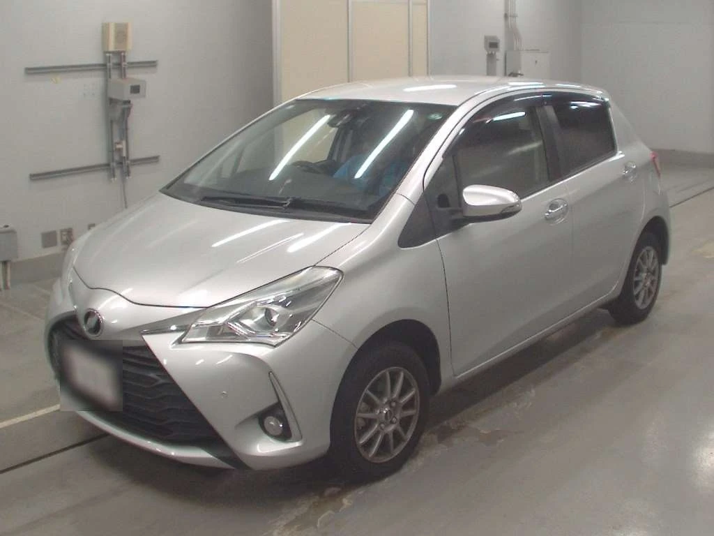Toyota Vitz, 2019г, полный привод, вариатор