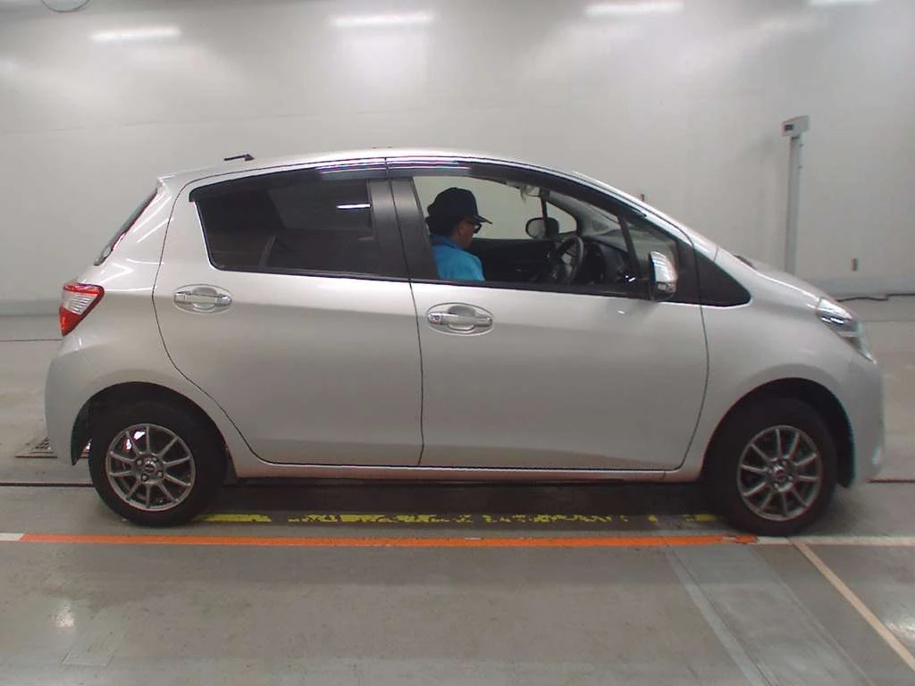 Toyota Vitz, 2019г, полный привод, вариатор