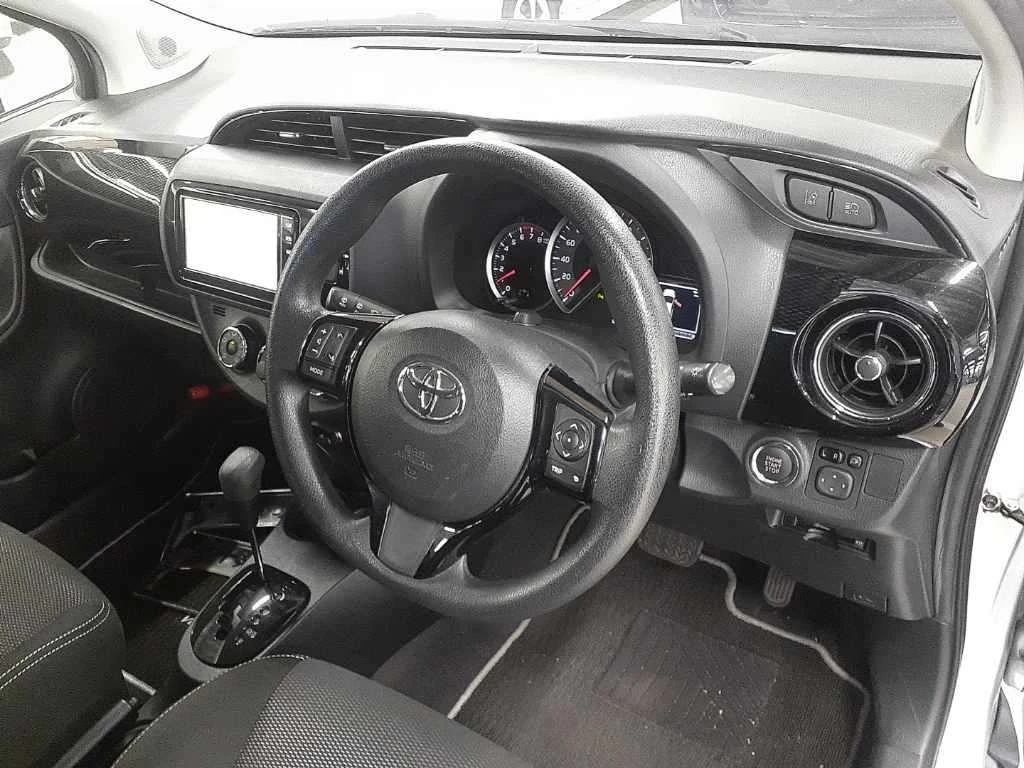 Toyota Vitz, 2019г, полный привод, вариатор